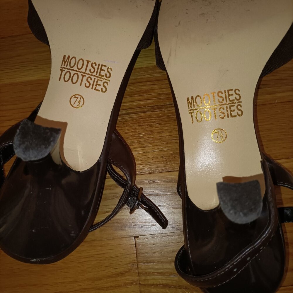 Sandals - Picture 3 of 3